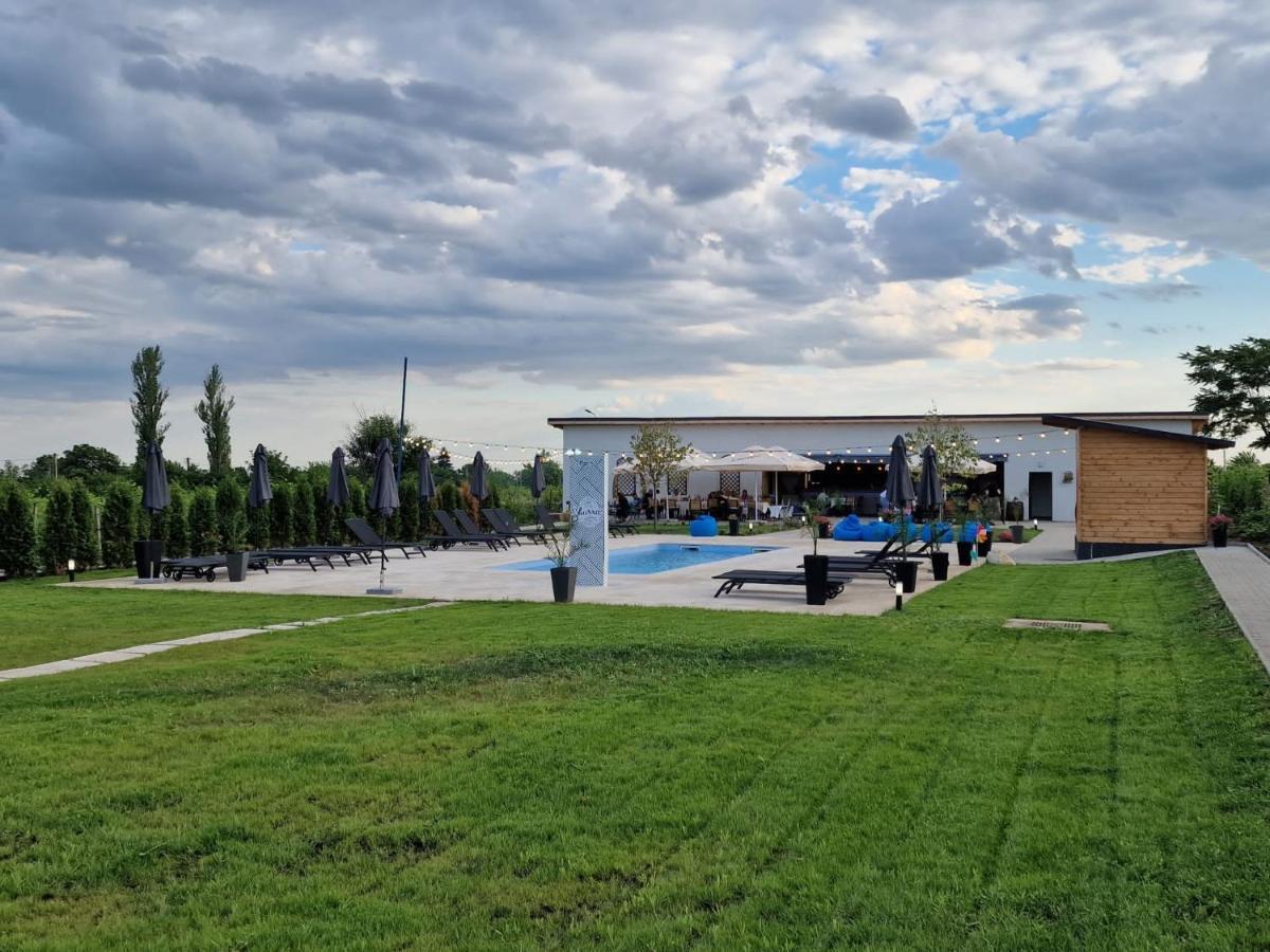 Shurra Merei Екстериор снимка